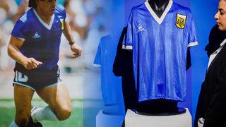 Maradona'nın 'Tanrı'nın eli' golünü attığı forma satıldı! Dudak uçuklatan rakam, tam...
