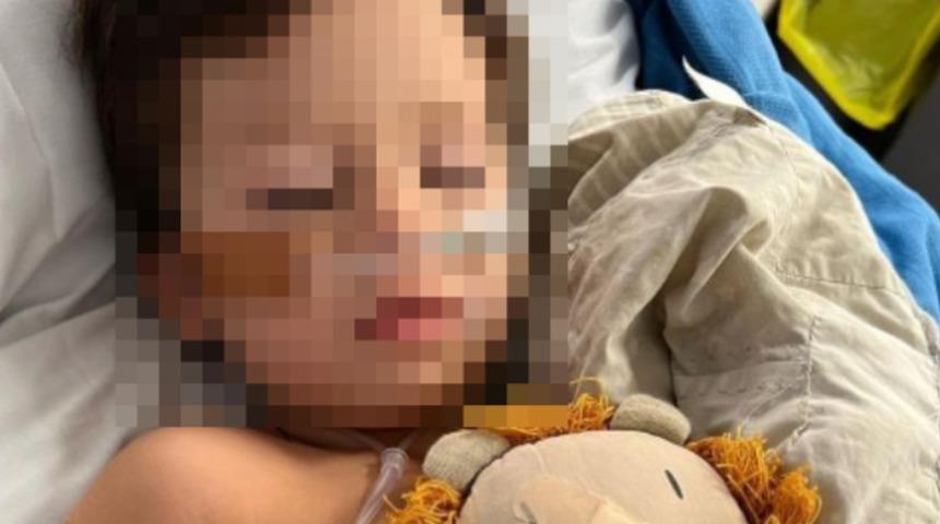 Annesinin dikkatsizliği onu bu hale getirdi! Karnından &ccedil;ıkan şaşkınlık yarattı