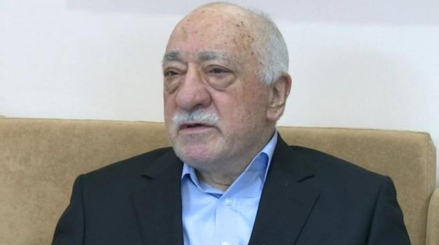 Gülen'den darbe girişimi yorumu: Bu bir senaryo, içinde kendi insanları da var