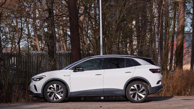 Volkswagen siparişlere yetişemiyor! Ellerinde elektrikli araç kalmadı