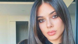 Göğüs dekoltesiyle beğeni yağmuruna tutulmuştu! Defne Samyeli'nin kızı Deren Talu mini elbisesiyle poz verdi