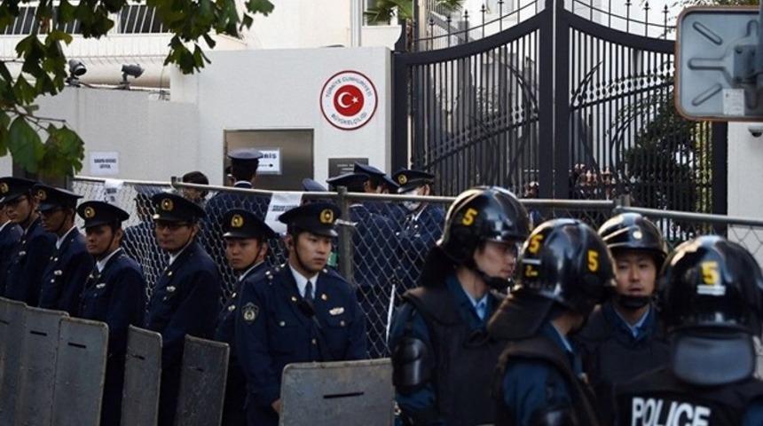 Tokyo'da Türk seçmenler arasında kavga