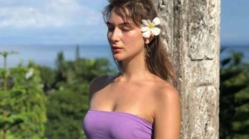 Kutsal ağaçta çıplak poz verdi! Yoga fenomeni hapis cezası tehlikesiyle karşı karşıya kaldı