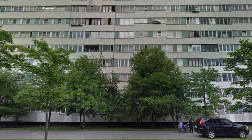 Komşusunu &ouml;ld&uuml;r&uuml;p par&ccedil;alarını klozete attı