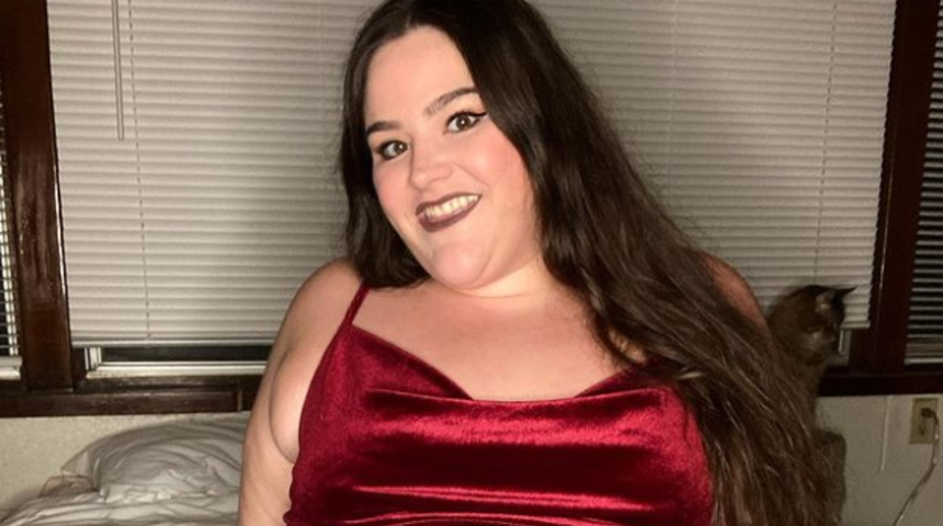 Büyük beden OnlyFans fenomeni fazla kilolarını eleştirenlere jakuzide twerk yaptığı anlarla seslendi