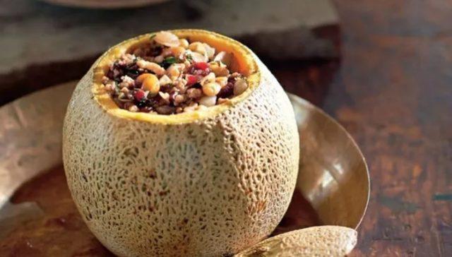 Osmanlı mutfağının leziz yemeği: Kavun Dolması! Kavun dolması nasıl yapılır, malzemeleri neler?