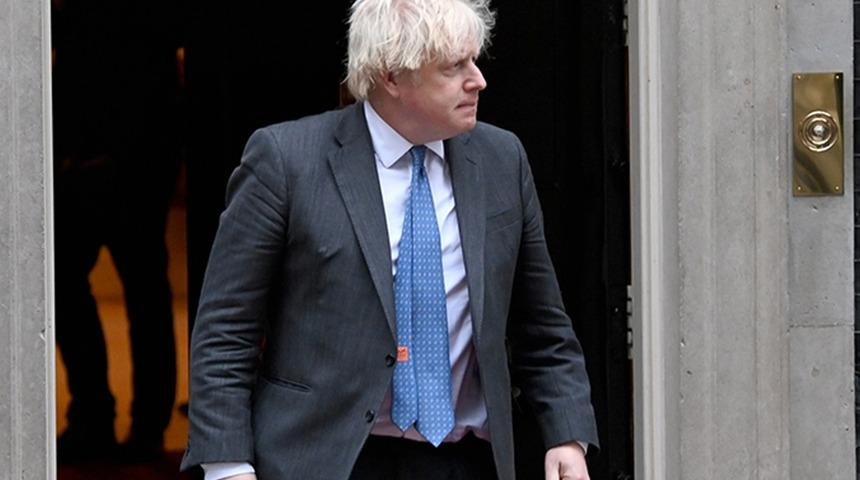 Boris Johnson'ın 'zor gecesi'... Seçimlerde 467 sandalye kaybettiler!