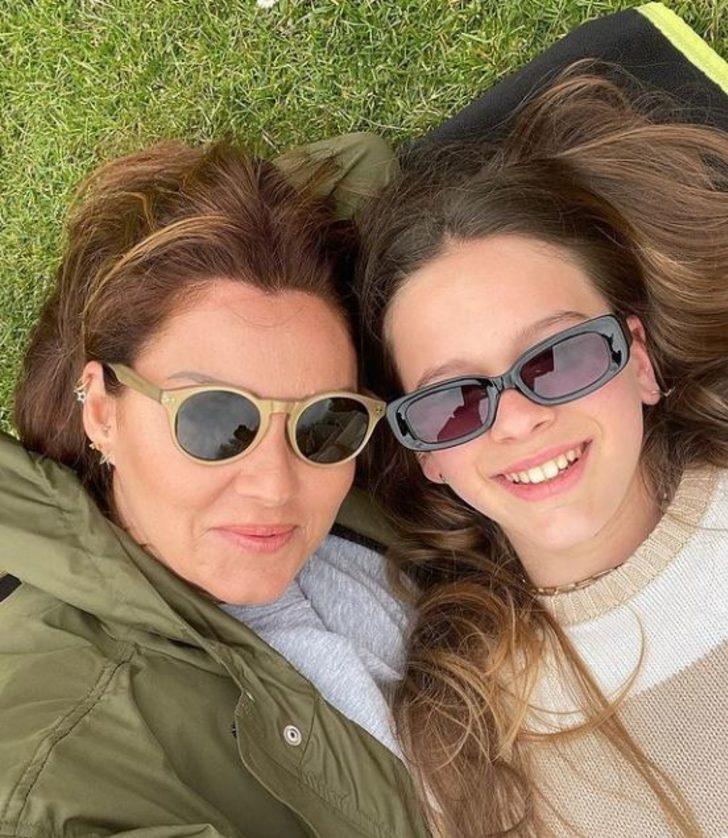 Pınar Altuğ'dan Ece Erken'e ünlülerin Anneler Günü mesajları! Sinem Kobal'dan karnı burnunda poz G2