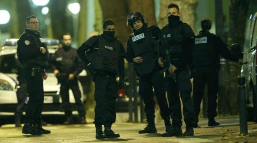 Paris'te terör alarmı! Zanlılardan ikisi Türk