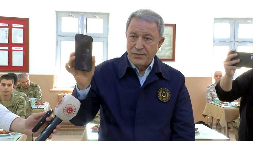 Son dakika | Erdoğan'dan Mehmetçik'e mesaj! Bakan Akar'la sıfır noktasında görüştü