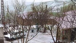 Son dakika: Mayıs ayında yağan kar şaşırttı! Her yer beyaza büründü