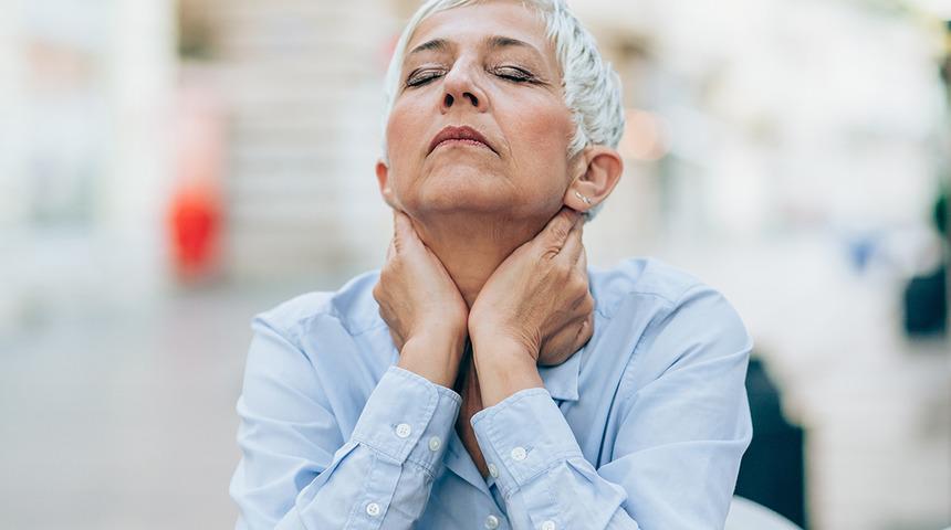 Bu tedavi menopoz etkilerini azaltıyor ve kalp hastalıklarından ölüm riskini...
