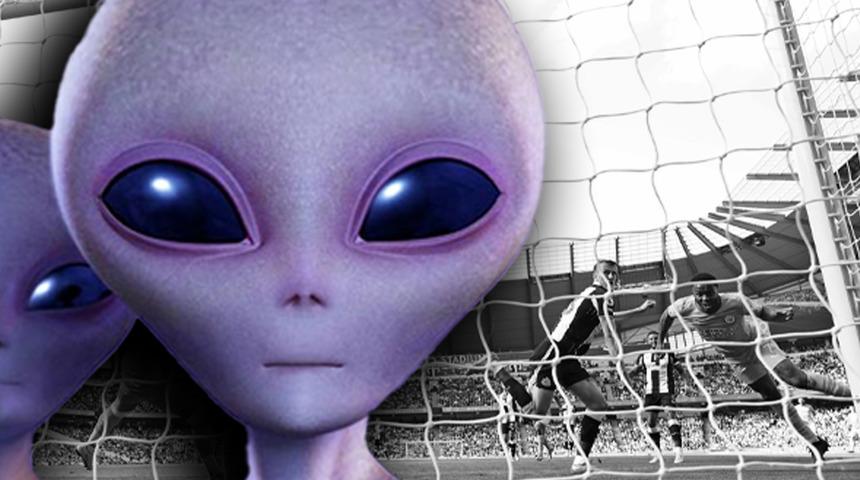 Son dakika: Manchester City maçının ikinci yarısında bir garip olay! ''Uzaylılar dünyaya geldi''