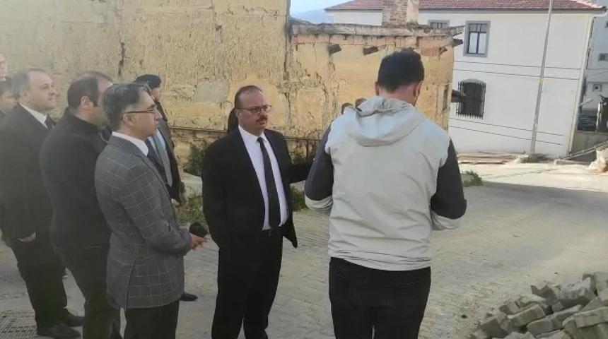 Vali'den restorasyonun gecikmesine tepki! 'Şimdi sen martaval okuyorsun, onu geç'