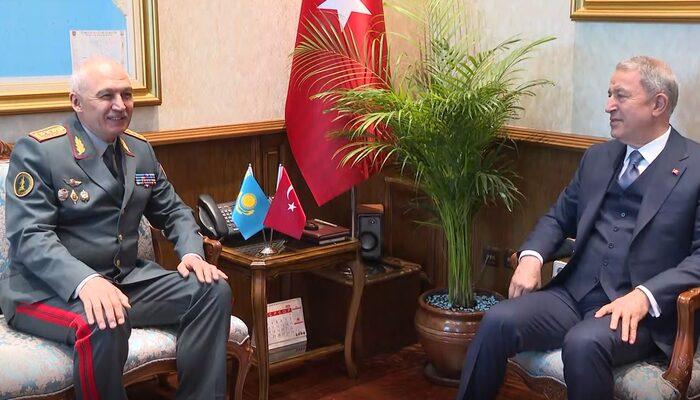 Bakan Akar, Kazakistanlı mevkidaşı Jaksylkov ile görüştü