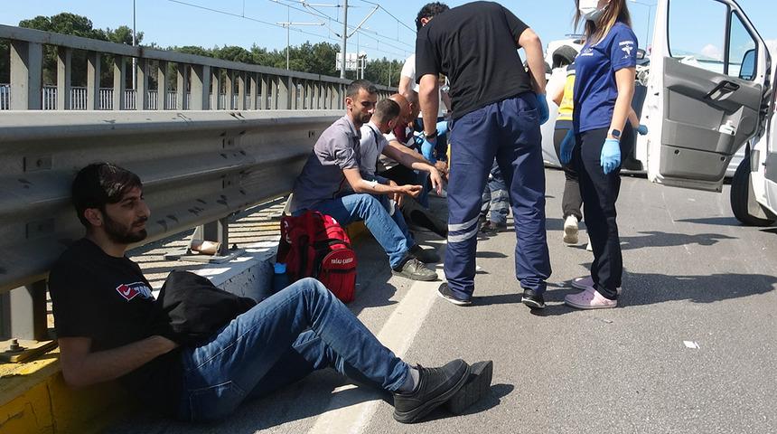 Antalya'da tur minibüsü devrildi! 9 turist yaralandı