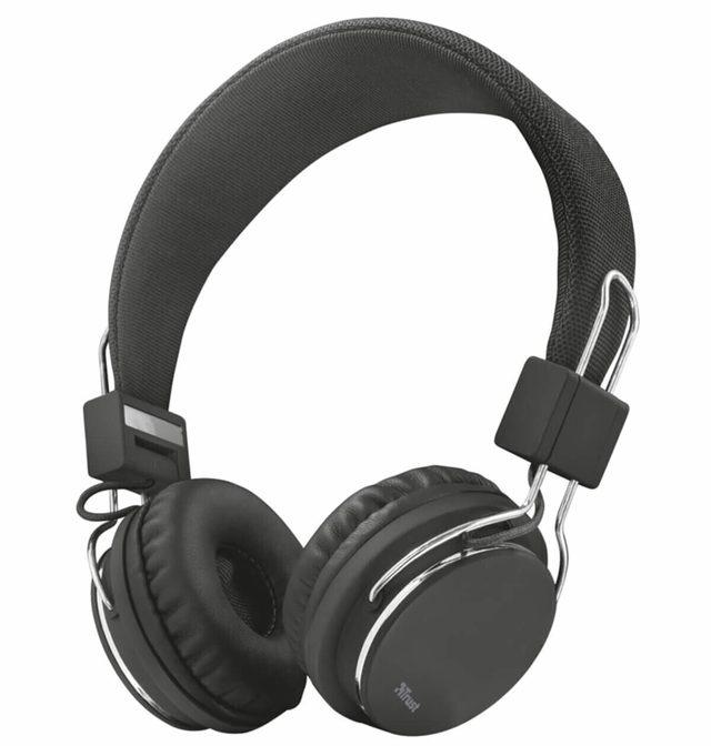 Sadece müzik dinlemeyle kalmayacağınız şıklığıyla aksesuar da olabilecek 500 TL altı kulak üstü kulaklık modelleri