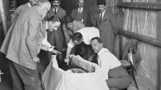 Çocuk firavun Tutankamon'un mezarı böyle keşfedilmiş! İşte 10 yıl süren kazıda ismi anılmayan kahramanlar