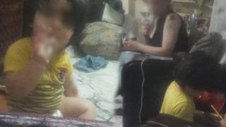 Aydın'da skandal görüntüler! 2 yaşındaki çocuğuna sigara içiren anne yakalandı