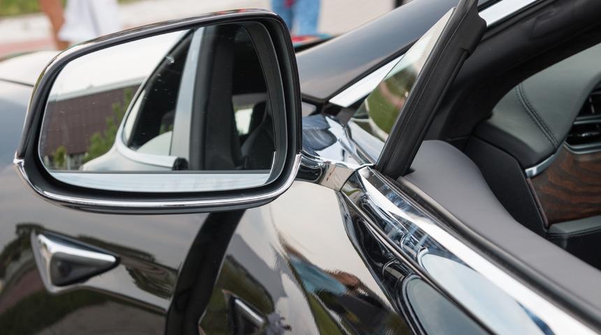 Elon Musk'ın Tesla'sından şok bir karar daha! On binlerce araç...