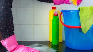 Kimyasallar son! Evde kendi çamaşır suyunuzu yapabilirsiniz