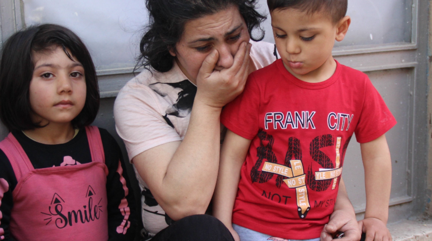 3 yaşındaki &ccedil;ocuğu yaptı, g&ouml;rd&uuml;kleri karşısında şoke oldu: Korkup saklanmış