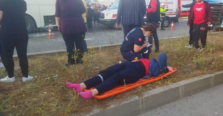 Manisa'da feci kaza! 1 ölü, çok sayıda yaralı... Kamyondaki profiller otobüsün camından içeri girdi G3