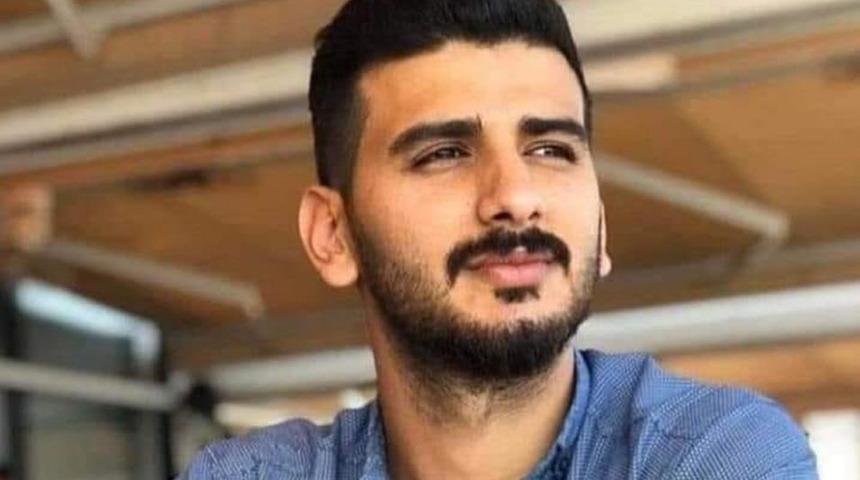 Bozuk şarj cihazı canından etti! Prize takarken bir anda...