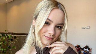 Enes Batur'un eski sevgilisi Başak Karahan'dan mini elbiseli poz!