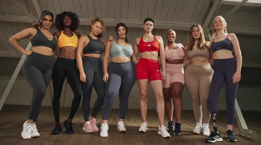 Adidas'ın &ccedil;ıplak g&ouml;ğ&uuml;slere yer veren spor sutyeni reklamı İngiltere'de yasaklandı