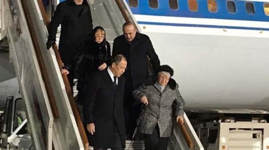 Rus B&uuml;y&uuml;kel&ccedil;i Karlov'un naaşı Moskova'ya getirildi