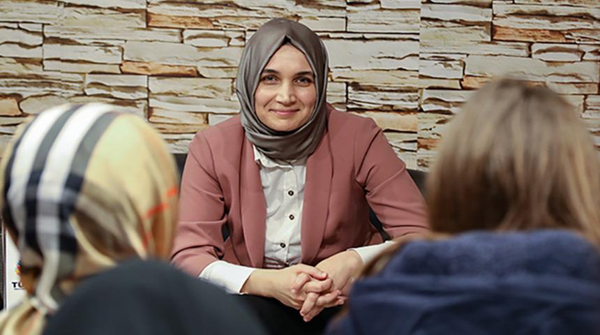 Afyonkarahisar Valisi Kübra Güran Yiğitbaşı kimdir? Kübra Güran Yiğitbaşı kaç yaşında, nerelidir? Kübra Güran Yiğitbaşı evli mi?