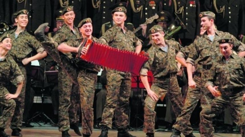 Karadeniz'e düşen Rus uçağının içinde Kızıl Ordu Korosu da vardı