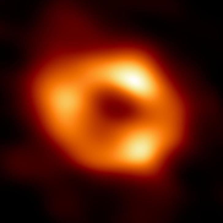 Çığır açan fotoğraf! Samanyolu Galaksisinin kalbindeki kara delik ilk kez görüntülendi