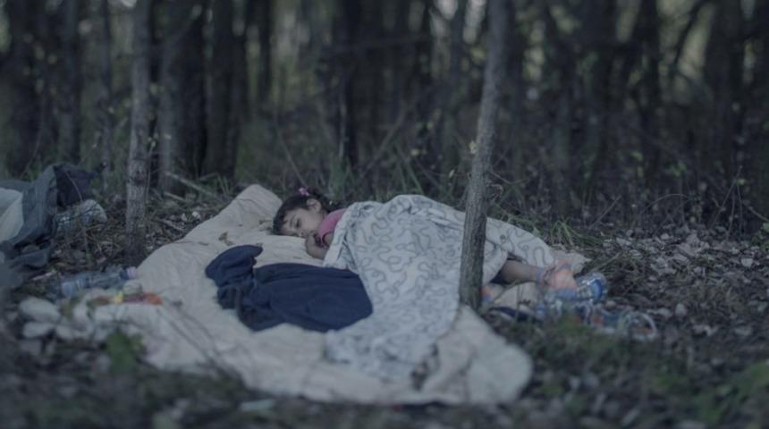 İ&ccedil;inizi Acıtacak: M&uuml;lteci &Ccedil;ocuklar Nerede ve Nasıl Uyuyor?