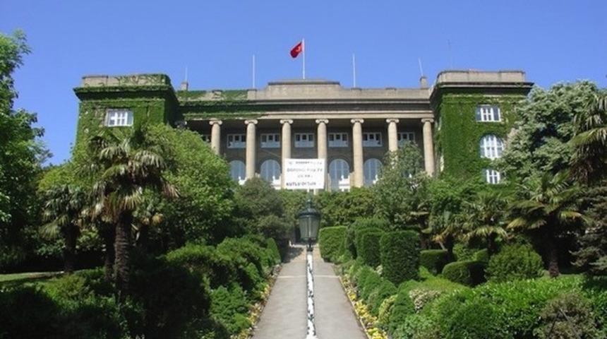 Robert Koleji de Liselerdeki isyan dalgasına katıldı: G&uuml;n, m&uuml;cadele g&uuml;n&uuml;d&uuml;r