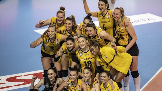 Misli.com Sultanlar Ligi'nde 2021-2022 şampiyonu VakıfBank oldu!