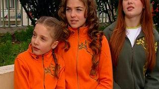 Selena'nın çocuk oyuncuları Gizem Güven ve Dilara Kurtulmuş büyüdü! İkilinin son hali gündem oldu