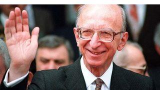 Erdal İnönü mezarı başında anıldı