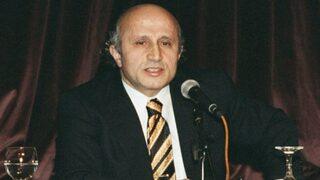 Yaşar Nuri Öztürk vefat etti