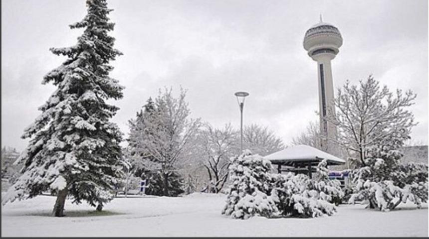 &Ouml;ğrenciler 8 Şubat'ta Ankara'da okullar tatil mi? Sorusuna yanıt arıyor