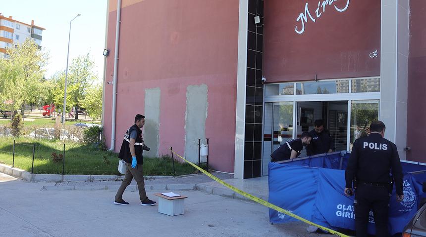 Yer: Kayseri! Yakalanacağını anlayınca 10. kattan atlayıp yaşamına son verdi