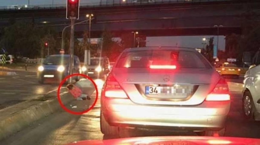 İstanbul'da y&uuml;rek burkan Suriyeli &ccedil;ocuk g&ouml;r&uuml;nt&uuml;s&uuml;