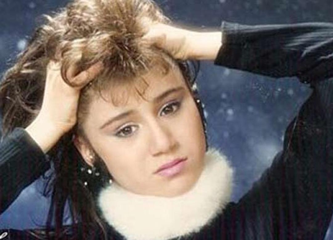 47 yaşındaki Ceylan'dan &ccedil;ok konuşulacak klip! "T&uuml;rk&uuml;lerin Marilyn Monroe&rsquo;si"