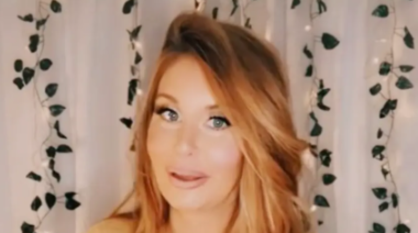 Çift vajinalı kadın merak edilen soruları yanıtladı! “İki farklı erkekten aynı anda hamile kalabilirim”