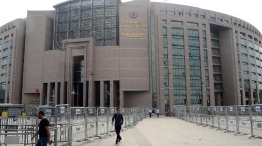 Yılmaz Özdil ve Barış Pehlivan'a takipsizlik