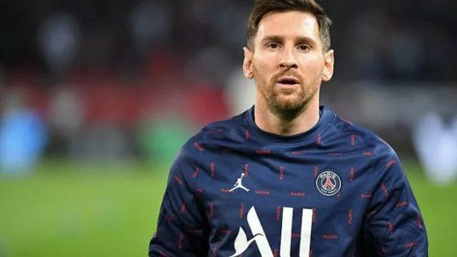 Futbolcu Messi'nin eşi Antonela Roccuzzo göğüs dekolteli pozunu paylaştı!