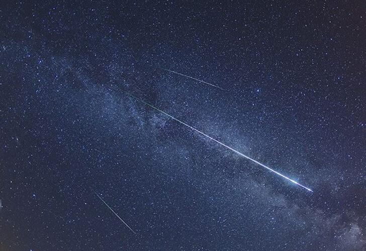 Meteor iddiası sosyal medyayı salladı! "İstanbul ve Ankara dahil birçok ilden görüldü"