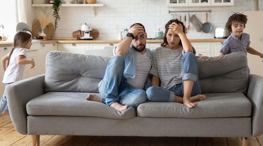 Şaka değil gerçek: 3 veya daha fazla çocuk yetiştirmek, aklınızı kaybetmenize neden olabilir!