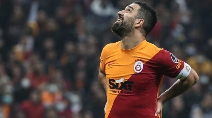 Son dakika: Galatasaraylı Taylan Antalyalı, Arda Turan'ı hüngür hüngür ağlattı!